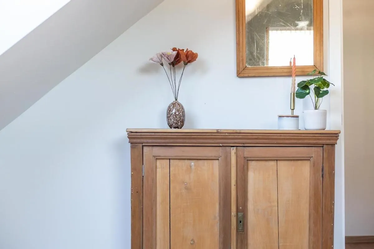 Chic 3Br Apartment Near Antwerpen-Centraal Station 0*,  Bélgica