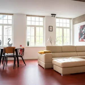 Light And Airy On Top Location - Industria In Historical Center Appartement